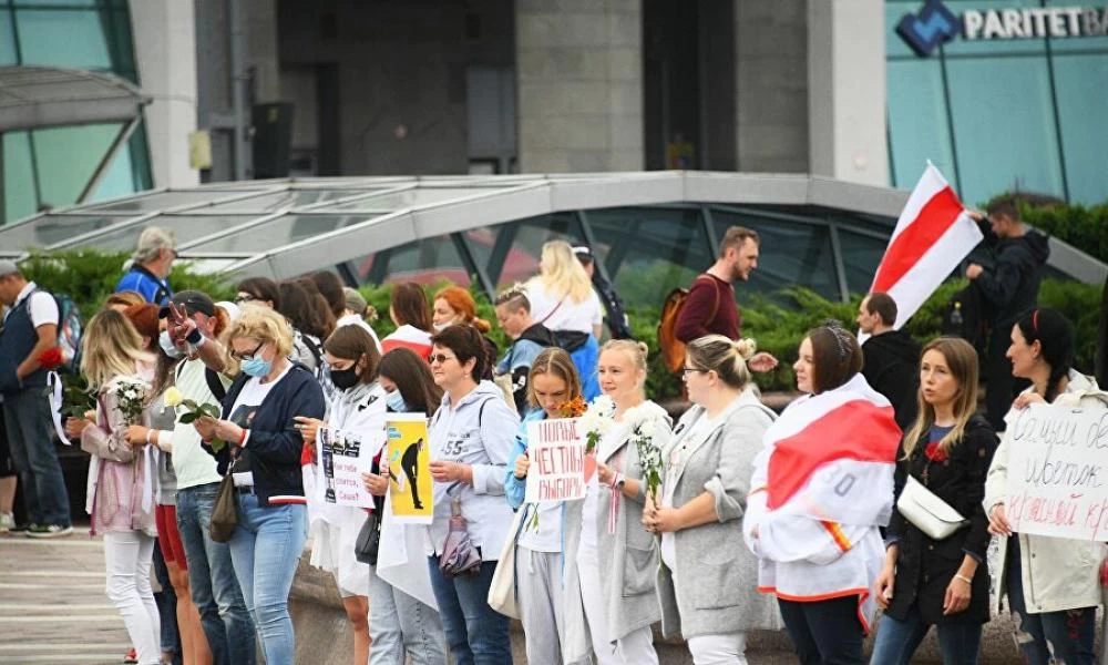 Λευκορωσία: Διαδηλωτές έξω από την κατοικία του Λουκασένκο
